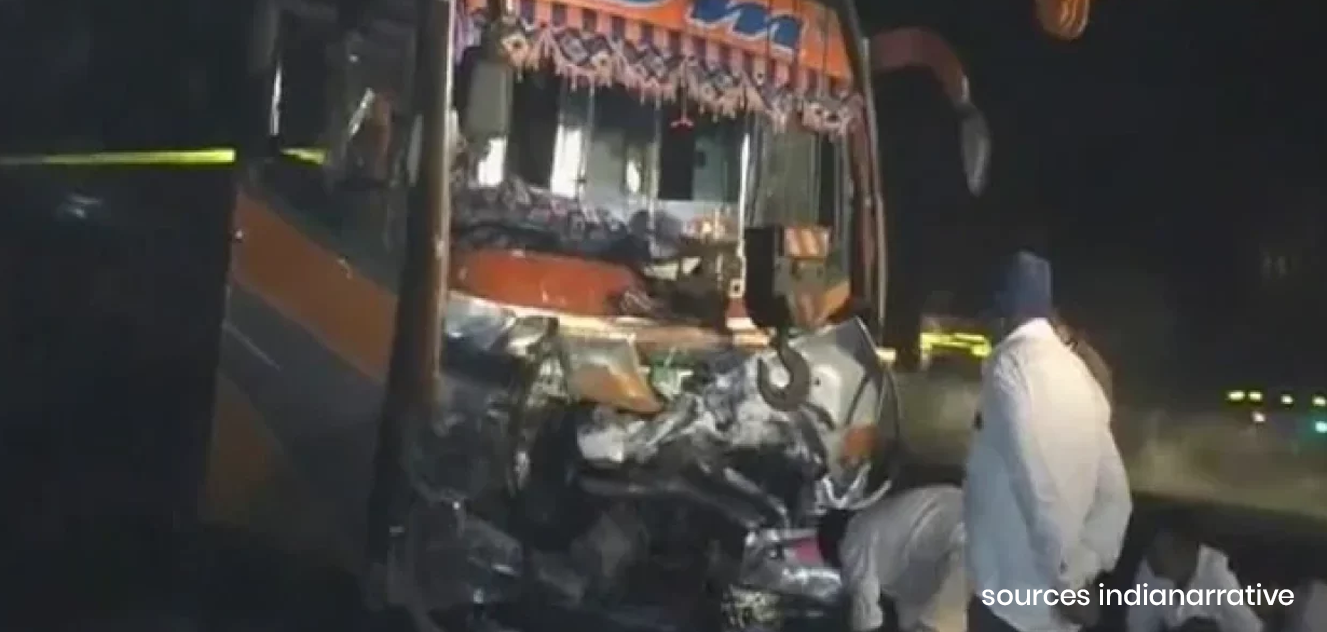 Gujarat Bus Rams Into SUV, 9 Dead and 28 Severely Injured