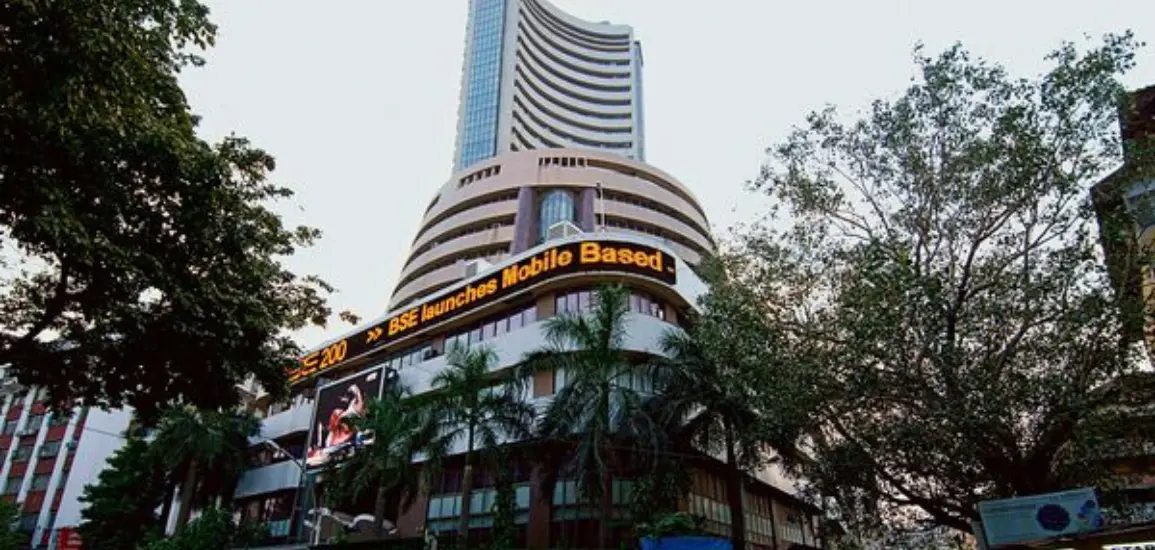 Nifty and Sensex tend to open lower, with L&T and Axis Bank in the spotlight.